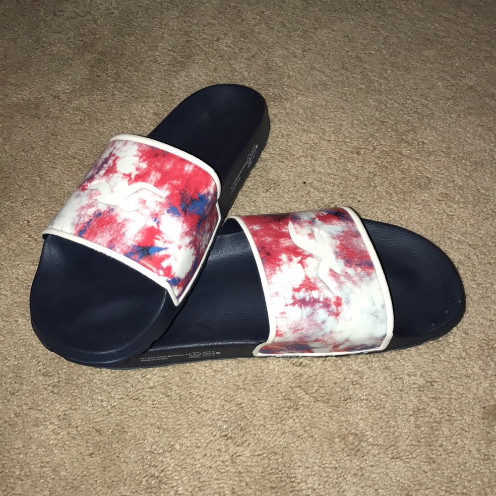 Hollister flip flops